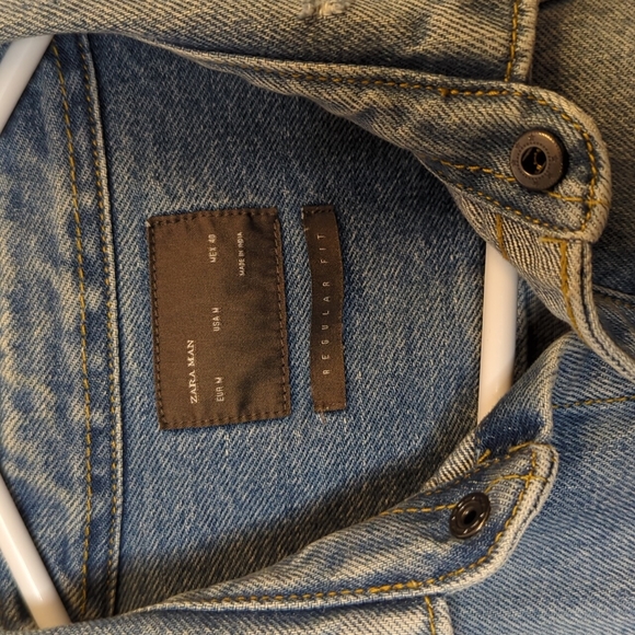 ZARA Medium Distressed Denim Jacket - Picture 2 of 5